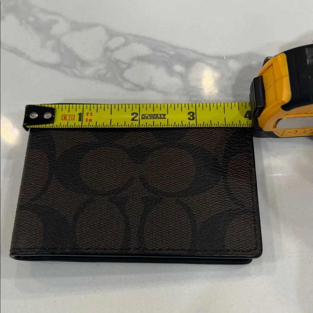 COACH Men's Card Holder.